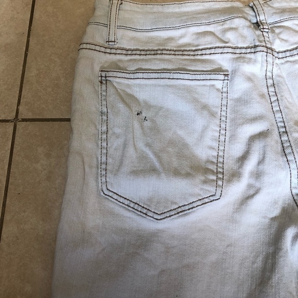 Original use highly distressed light washed jeans, size 34 - Picture 10 of 12